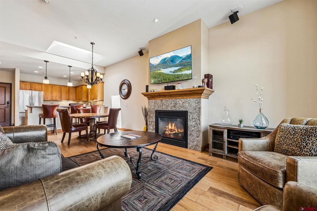 1099 Main Avenue 403