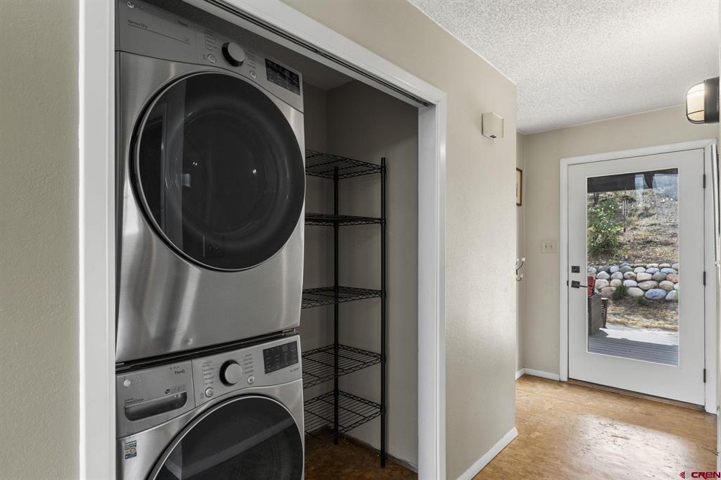 Durango, Colorado 81301, United States, 5 Bedrooms Bedrooms, ,3 BathroomsBathrooms,Residential,Active,180029