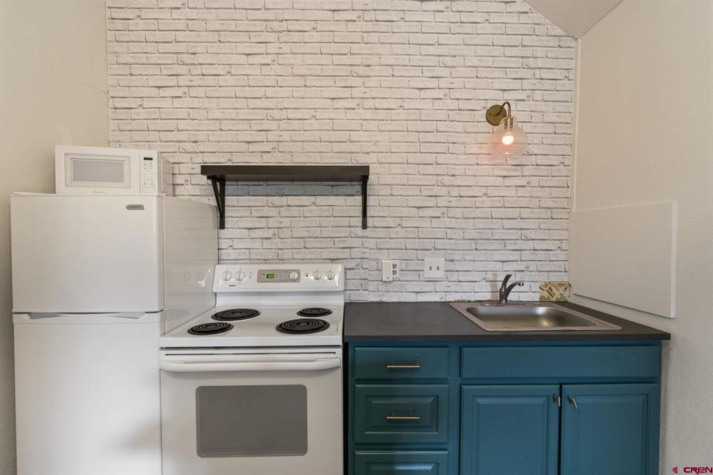 Durango, Colorado 81301, United States, 5 Bedrooms Bedrooms, ,3 BathroomsBathrooms,Residential,Active,180029