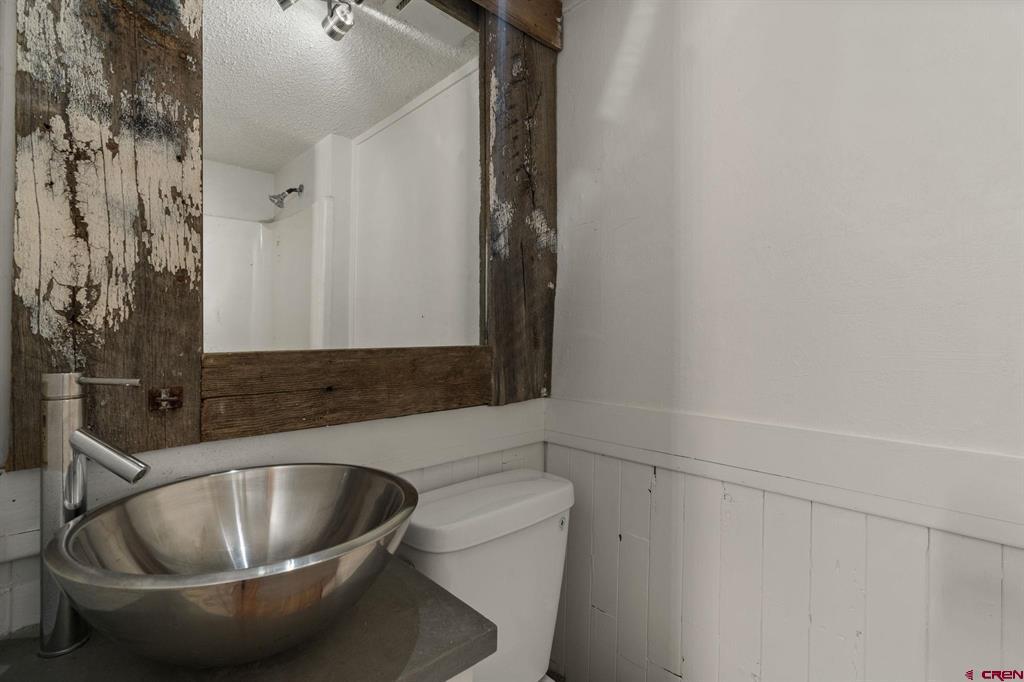 Durango, Colorado 81301, United States, 5 Bedrooms Bedrooms, ,3 BathroomsBathrooms,Residential,Active,180029