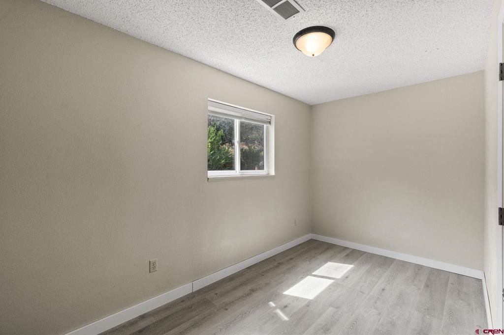 Durango, Colorado 81301, United States, 5 Bedrooms Bedrooms, ,3 BathroomsBathrooms,Residential,Active,180029