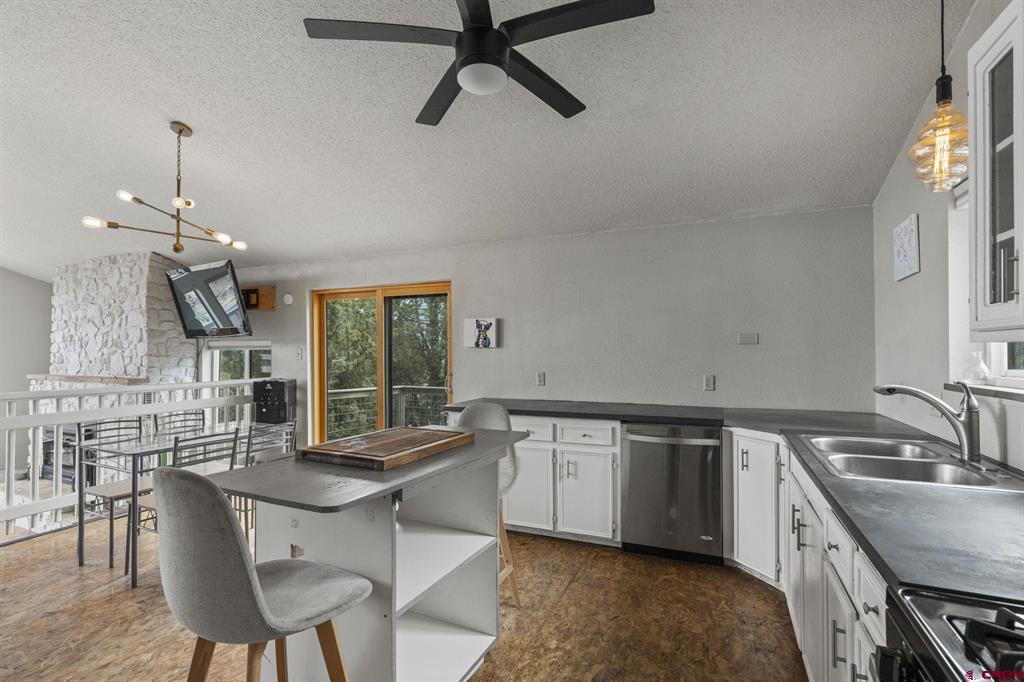 Durango, Colorado 81301, United States, 5 Bedrooms Bedrooms, ,3 BathroomsBathrooms,Residential,Active,180029