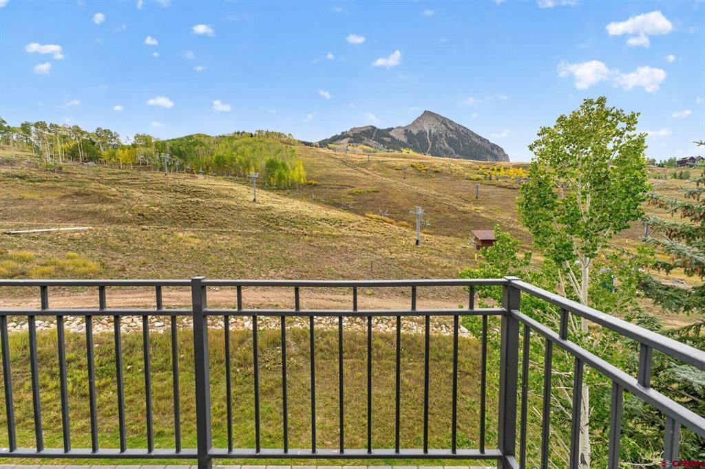 18 Snowmass Road 204