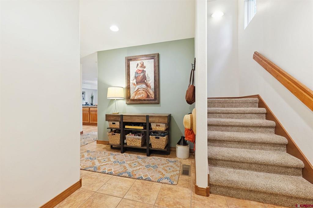 6 Sandstone Drive