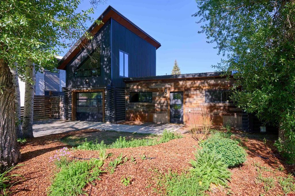 221 N Teller Street