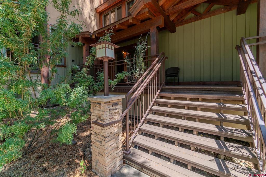 961 N Tamarron Drive 633