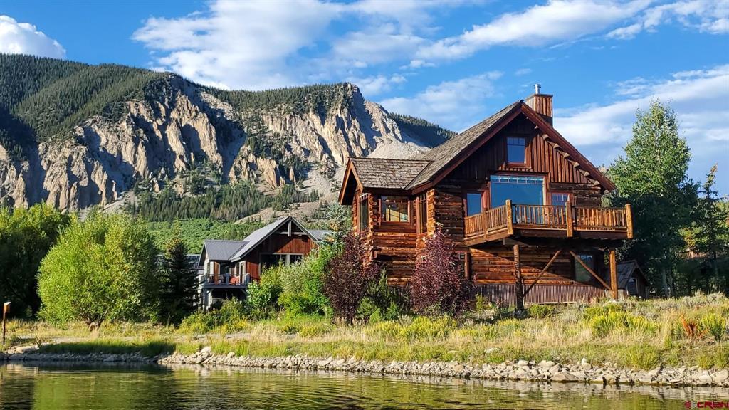 262 Larkspur Loop