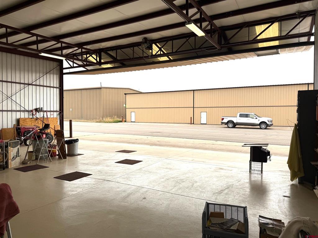 1300 Airport - Taxiway 1 Hangar DA-2