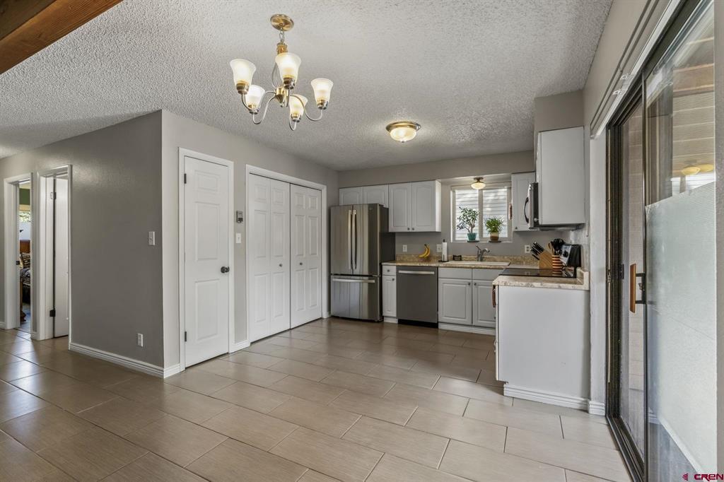 Durango, Colorado 81301, United States, 2 Bedrooms Bedrooms, ,1 BathroomBathrooms,Residential,Contingent,214172