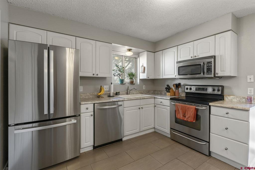 1212 Avenida del Sol 611
