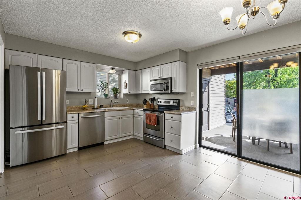1212 Avenida del Sol 611