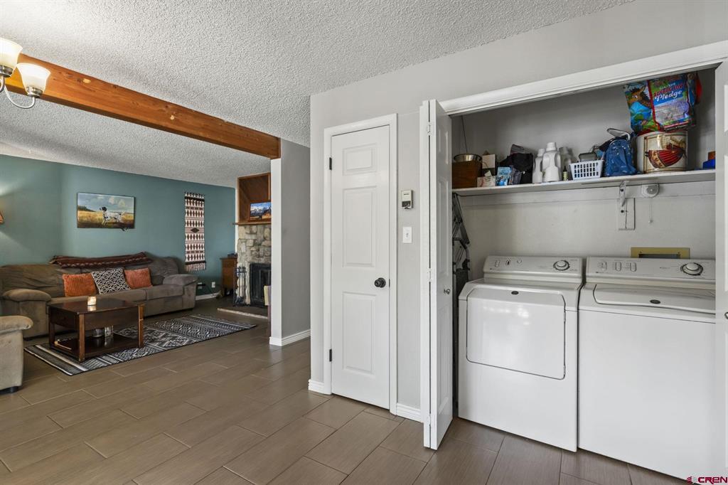 Durango, Colorado 81301, United States, 2 Bedrooms Bedrooms, ,1 BathroomBathrooms,Residential,Contingent,214172