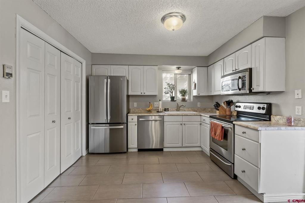 1212 Avenida del Sol 611