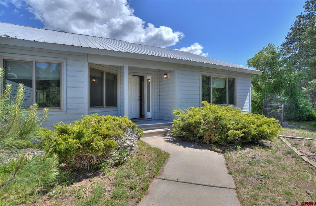 678 N Lakeside Drive