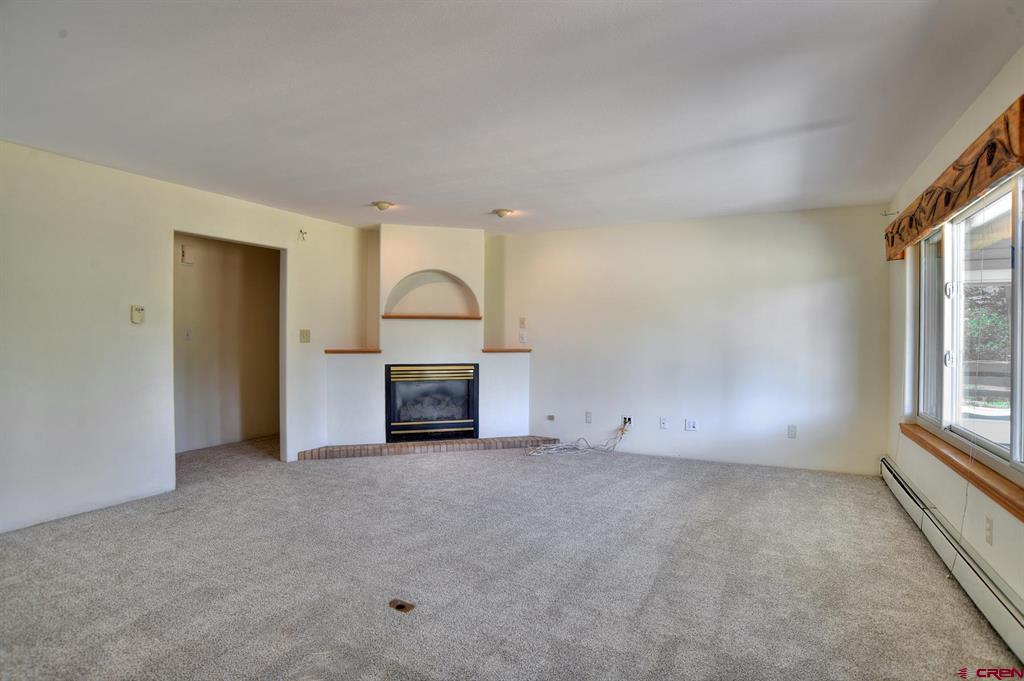 678 N Lakeside Drive