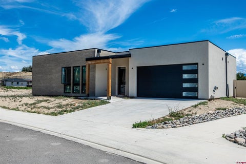 Photo of 3430 Kestrel Loop, Montrose, CO 81401 (MLS # 837564)