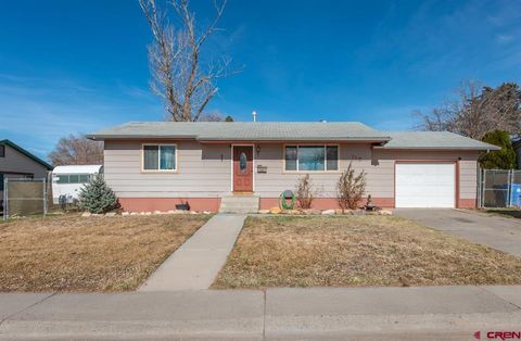 Photo of 113 Vista View Drive, Montrose, CO 81401 (MLS # 833845)