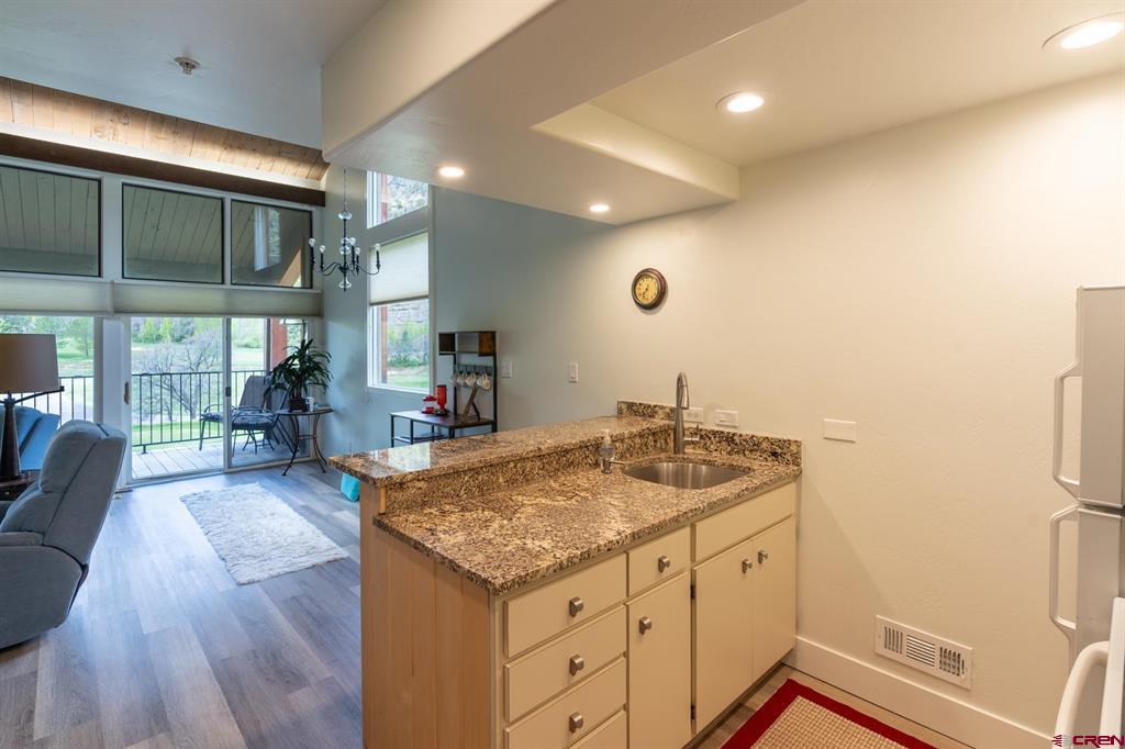 73 S Tamarron Drive 866
