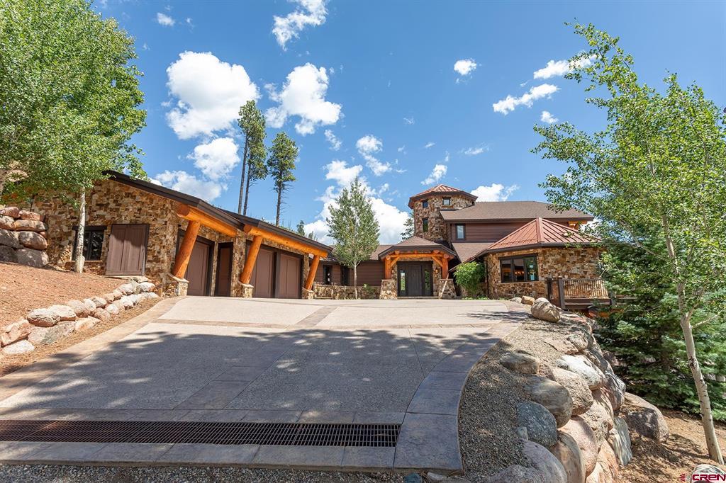 640 Lake View Drive