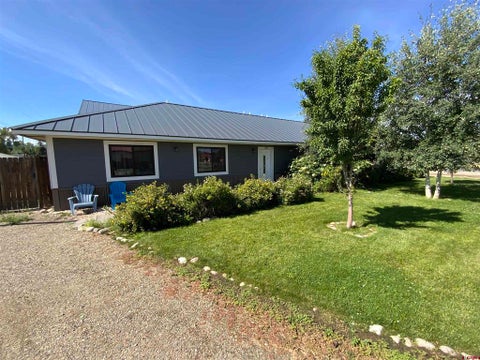 Photo of 725 W Arthur Avenue #B, Gunnison, CO 81230 (MLS # 837666)
