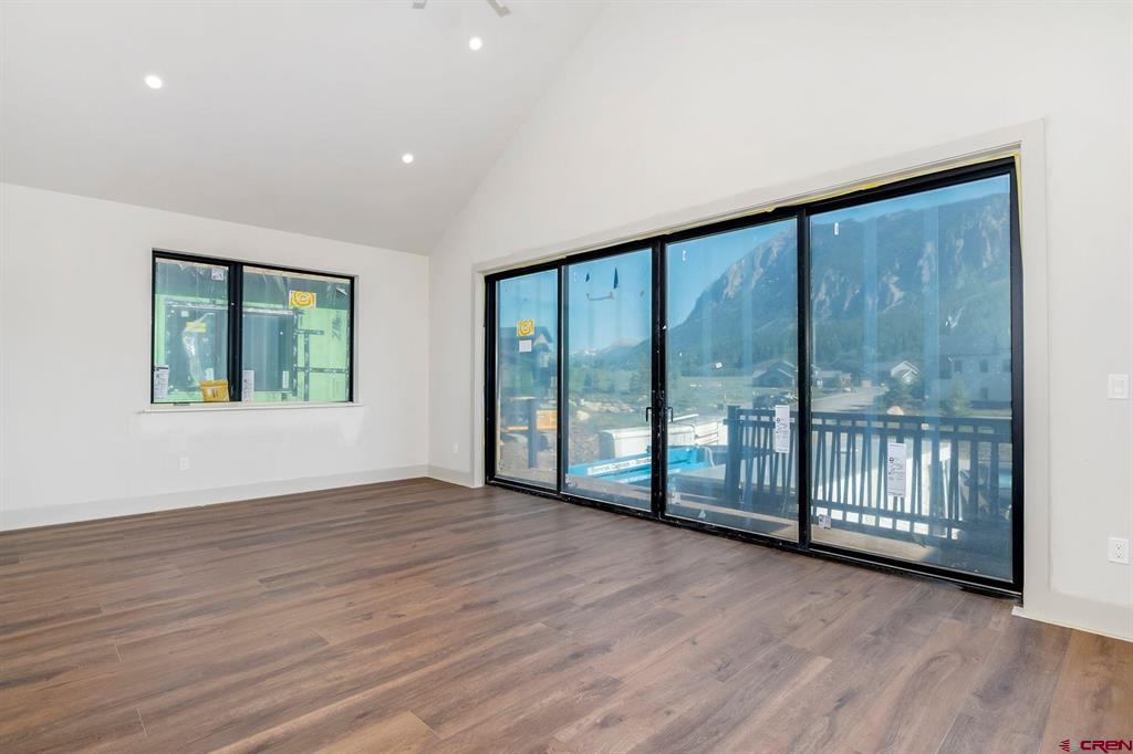 180 Elk Valley Road 102