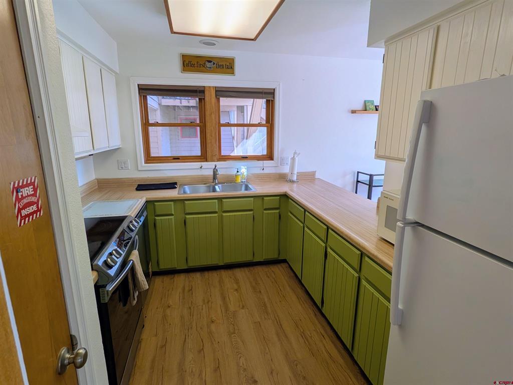 6 Ferringway Circle 30