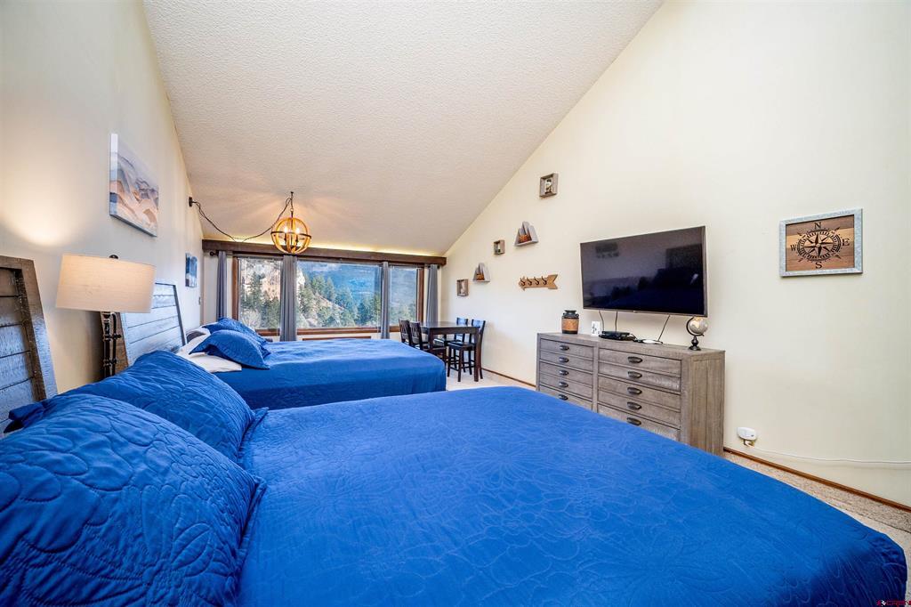 314 N Tamarron Drive 406