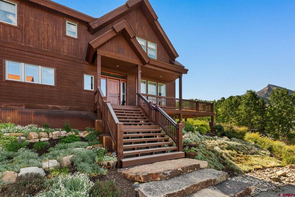 32 Cinnamon Mountain Road