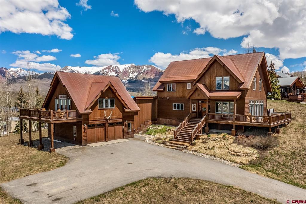 32 Cinnamon Mountain Road