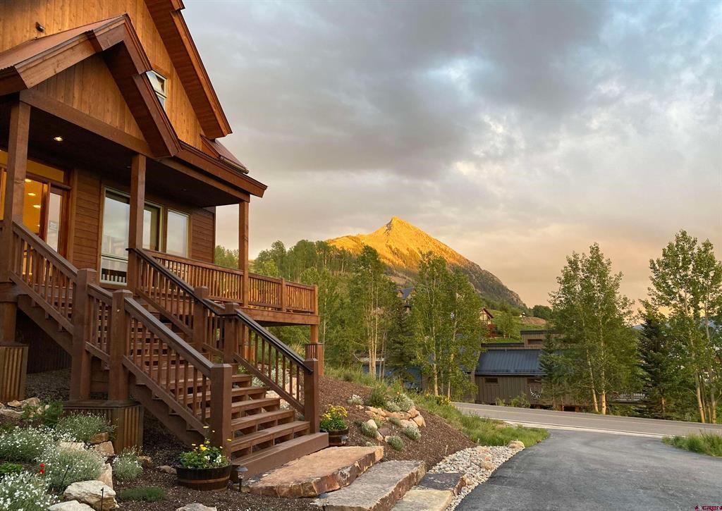 32 Cinnamon Mountain Road
