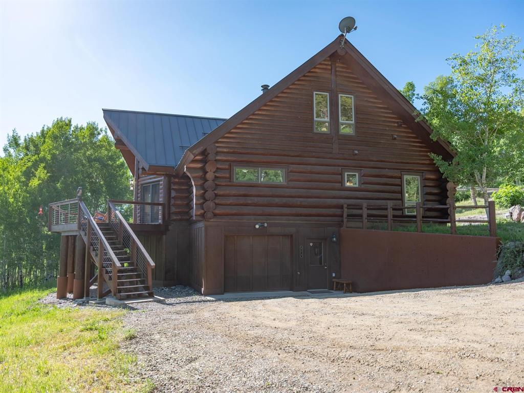 373 Sioux Road