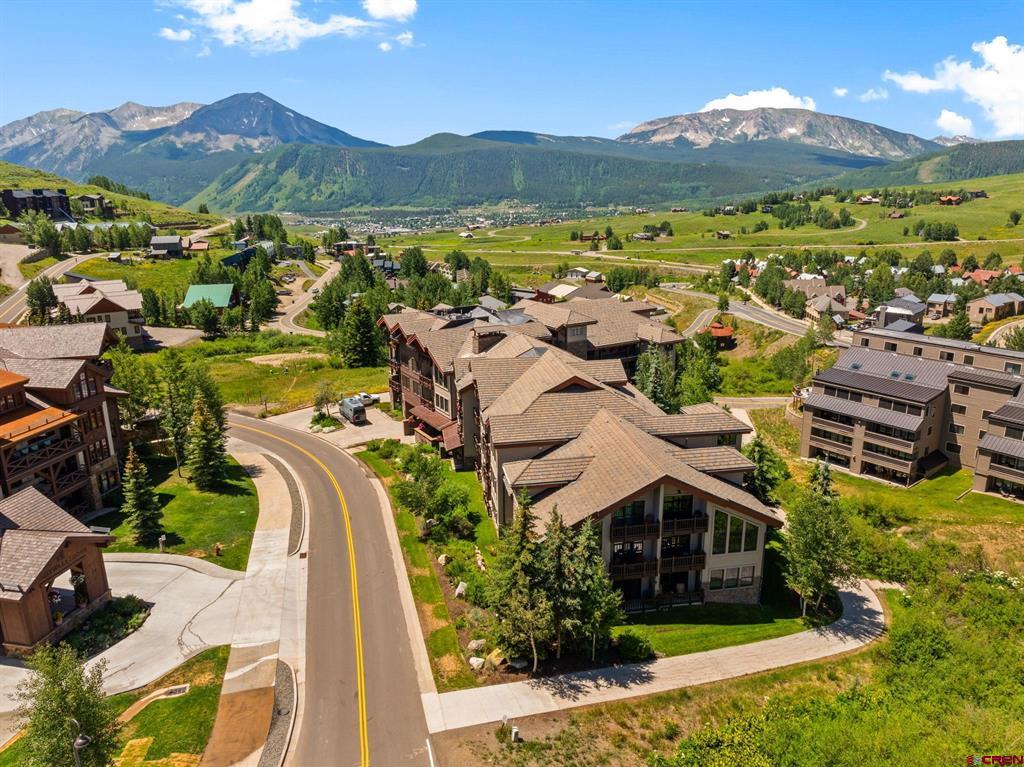 9 Hunter Hill Road 203