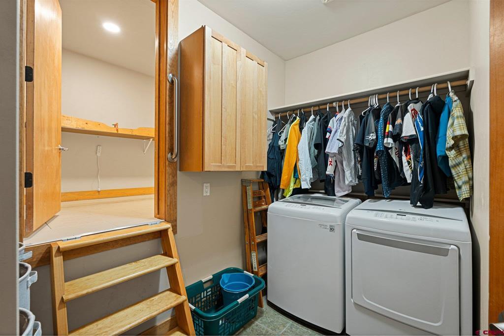 Durango, Colorado 81301, United States, 4 Bedrooms Bedrooms, ,2 BathroomsBathrooms,Residential,Active,134392