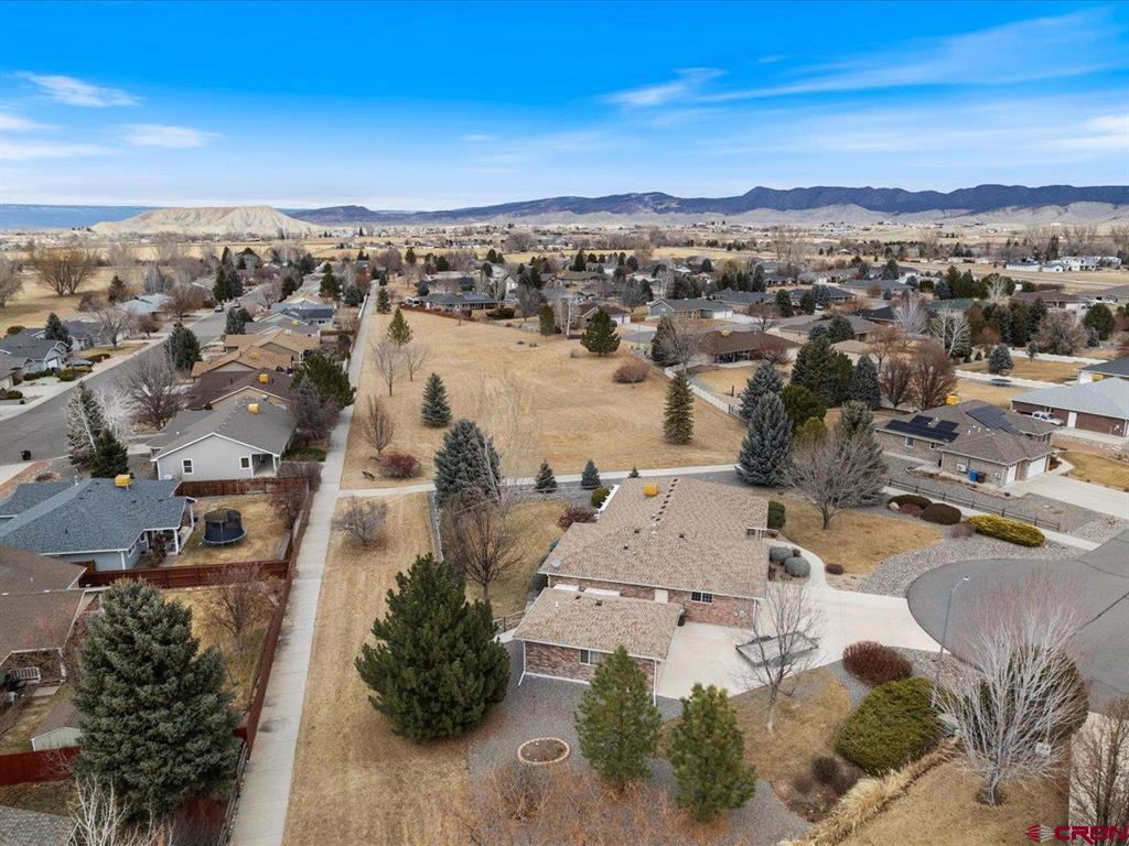 Montrose, Colorado 81401, United States, 3 Bedrooms Bedrooms, ,2 BathroomsBathrooms,Residential,Contingent,76623