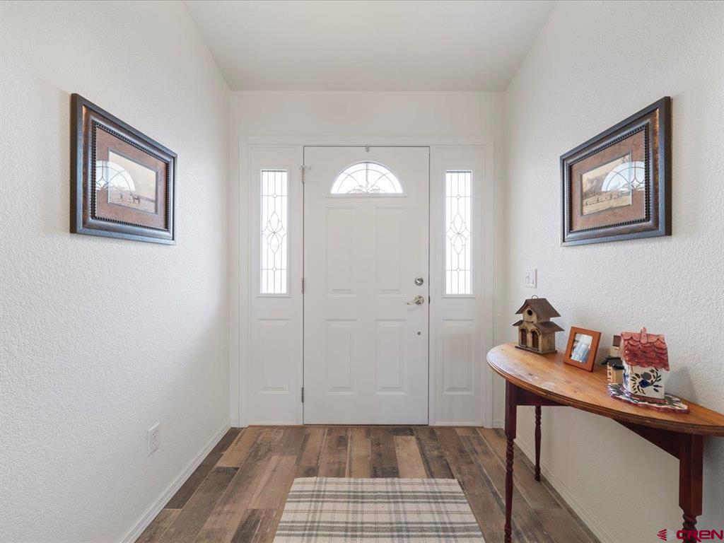 Montrose, Colorado 81401, United States, 3 Bedrooms Bedrooms, ,2 BathroomsBathrooms,Residential,Contingent,76623