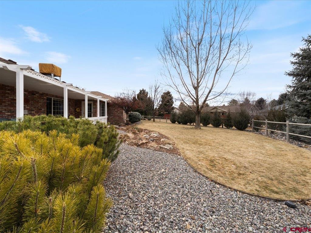 Montrose, Colorado 81401, United States, 3 Bedrooms Bedrooms, ,2 BathroomsBathrooms,Residential,Contingent,76623