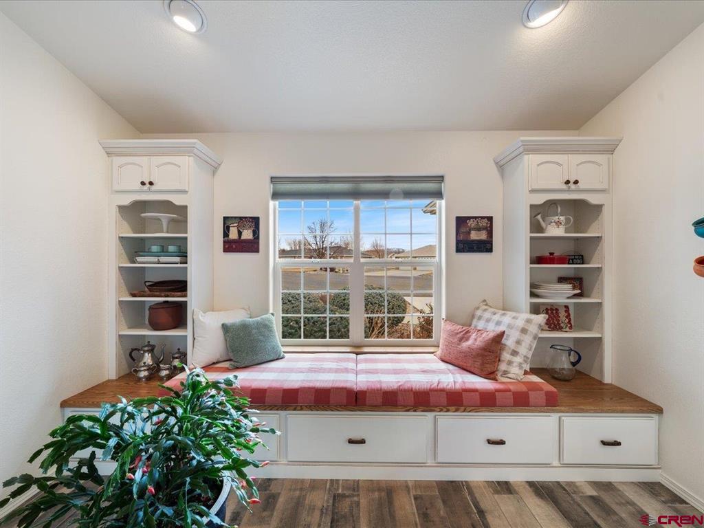 Montrose, Colorado 81401, United States, 3 Bedrooms Bedrooms, ,2 BathroomsBathrooms,Residential,Contingent,76623