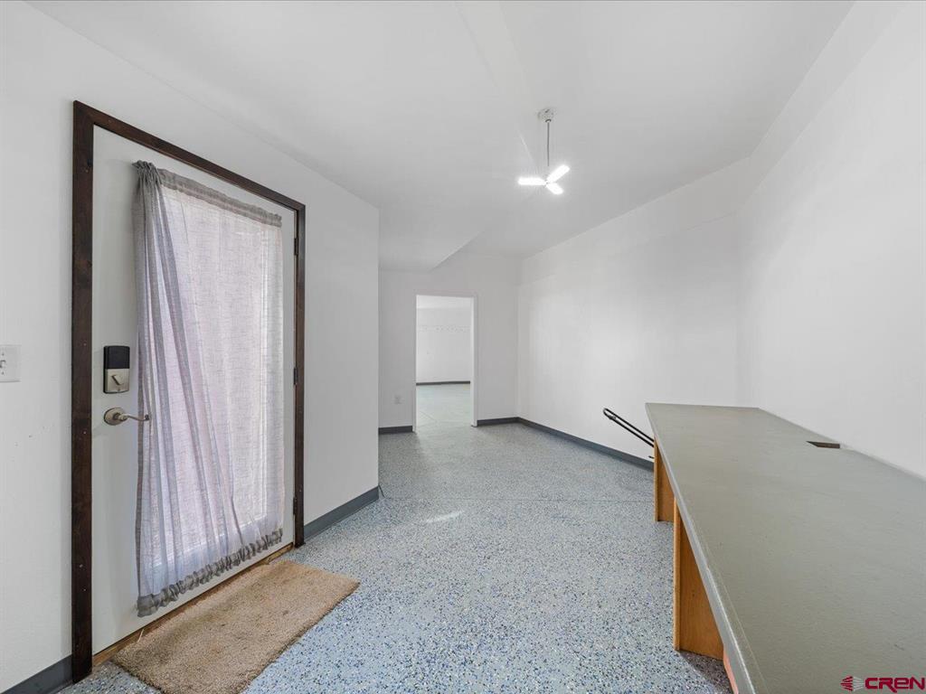 Montrose, Colorado 81403, United States, 5 Bedrooms Bedrooms, ,3 BathroomsBathrooms,Residential,Active,142904