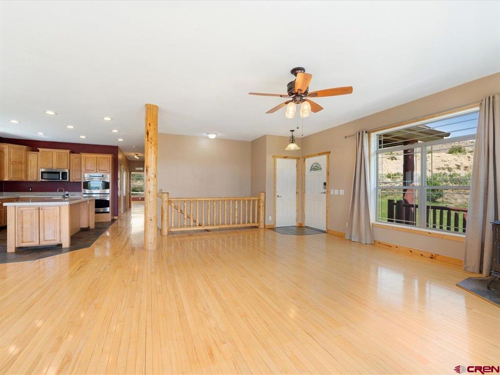 Montrose, Colorado 81403, United States, 5 Bedrooms Bedrooms, ,3 BathroomsBathrooms,Residential,Active,142904