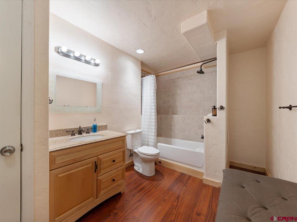 Montrose, Colorado 81403, United States, 5 Bedrooms Bedrooms, ,3 BathroomsBathrooms,Residential,Active,142904