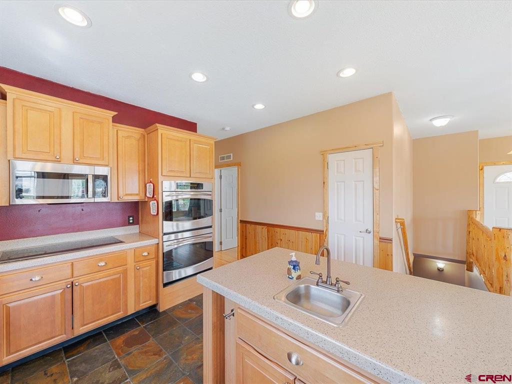 Montrose, Colorado 81403, United States, 5 Bedrooms Bedrooms, ,3 BathroomsBathrooms,Residential,Active,142904