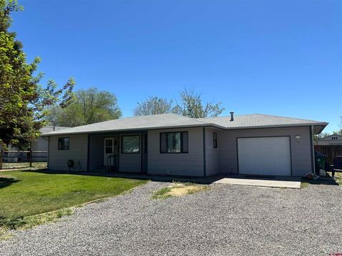 Photo of 74 Colorado Avenue, Montrose, CO 81401 (MLS # 834668)