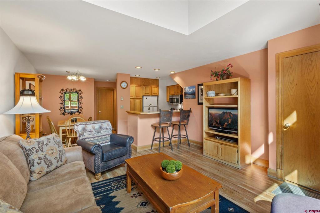 300 Mahoney Drive R27