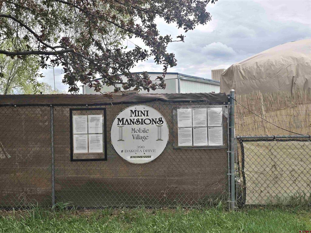 390 E Dakota Drive Units 1 - 35 plus 451 Mountain View Dr (office)