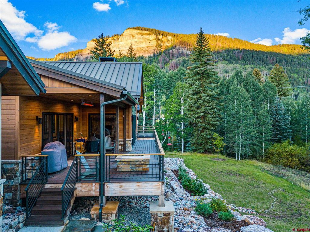 212 Two Dogs Trail