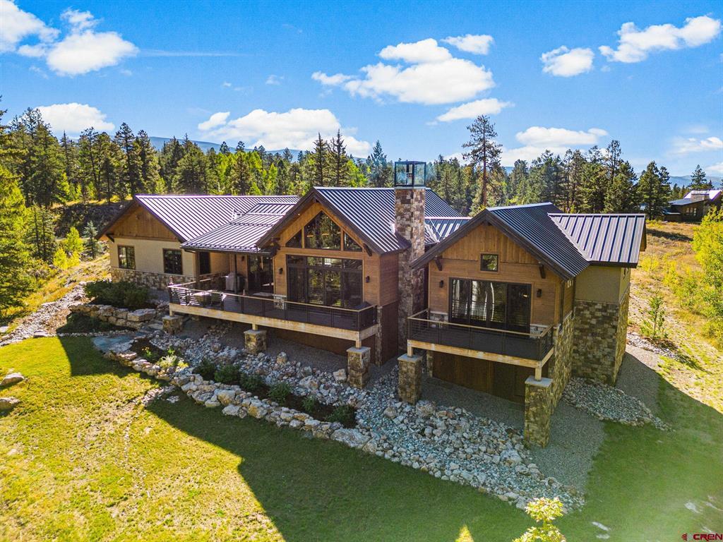 212 Two Dogs Trail