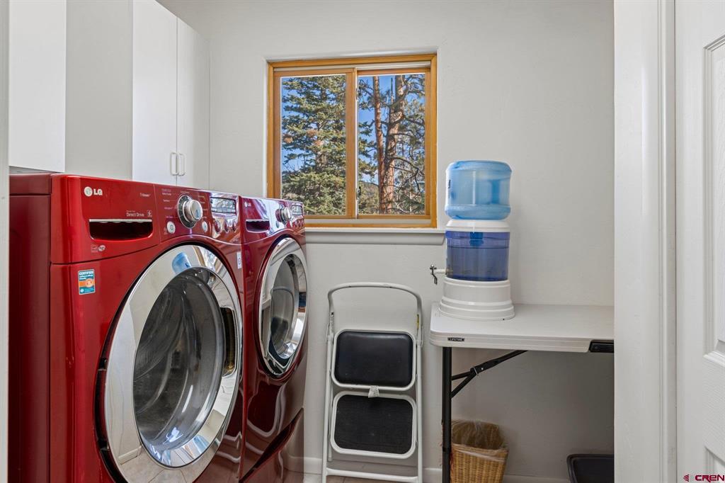 Durango, Colorado 81301, United States, 2 Bedrooms Bedrooms, ,3 BathroomsBathrooms,Residential,Contingent,20268