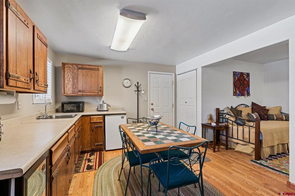 Durango, Colorado 81301, United States, 2 Bedrooms Bedrooms, ,3 BathroomsBathrooms,Residential,Contingent,20268