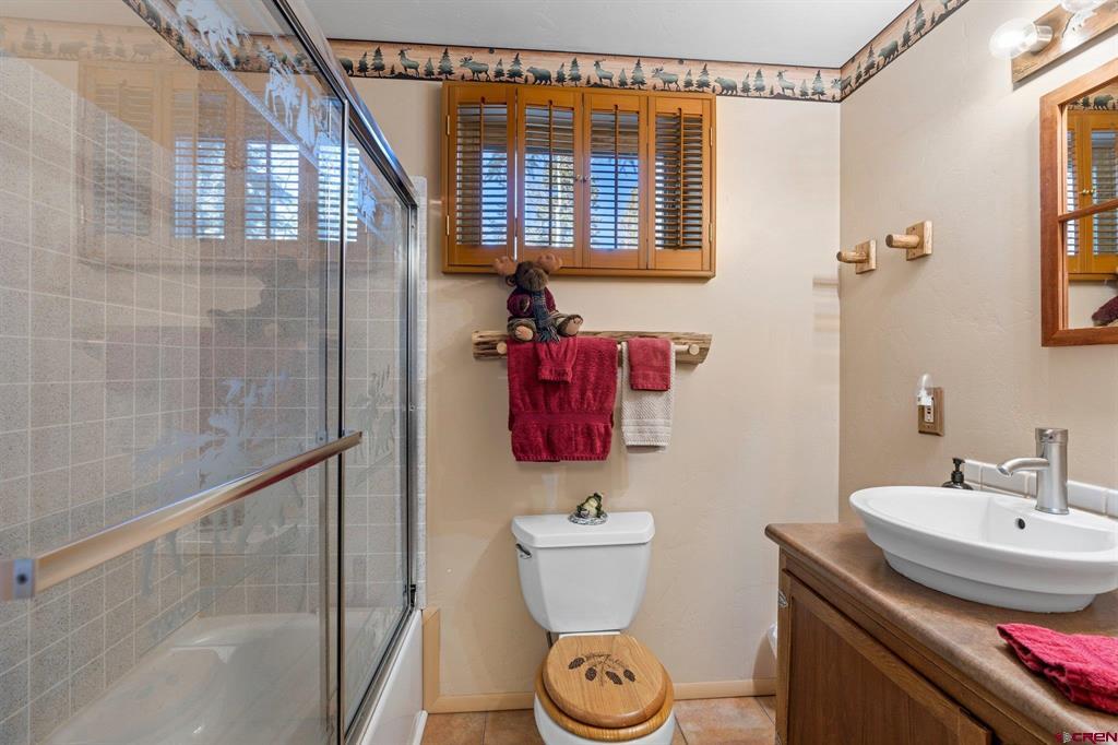 Durango, Colorado 81301, United States, 2 Bedrooms Bedrooms, ,3 BathroomsBathrooms,Residential,Contingent,20268