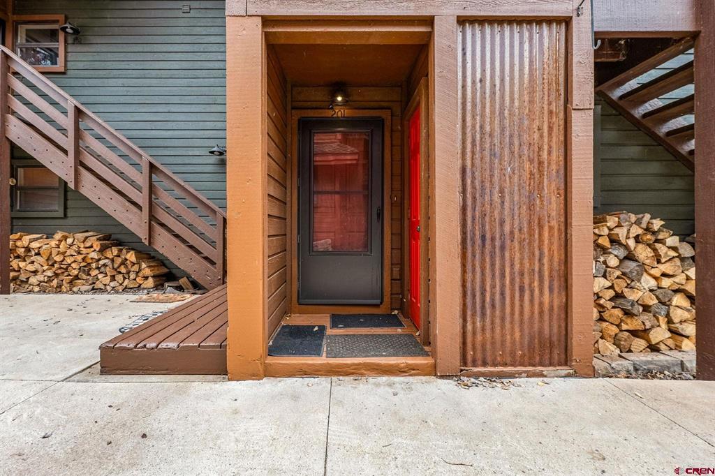 166 Yankee Girl Court 201